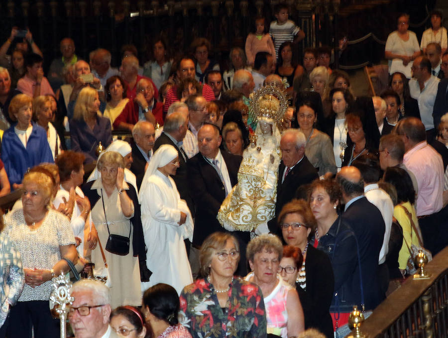 Fotos: La Virgen de la Fuencisla llega a la catedral para su novenario
