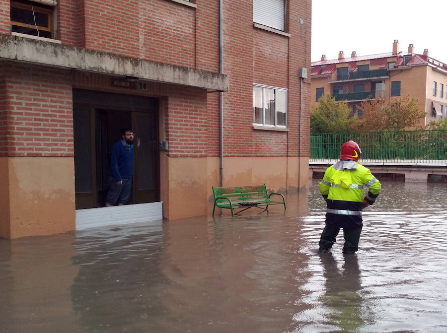 Fotos: Espectacular tromba de agua en Cuéllar