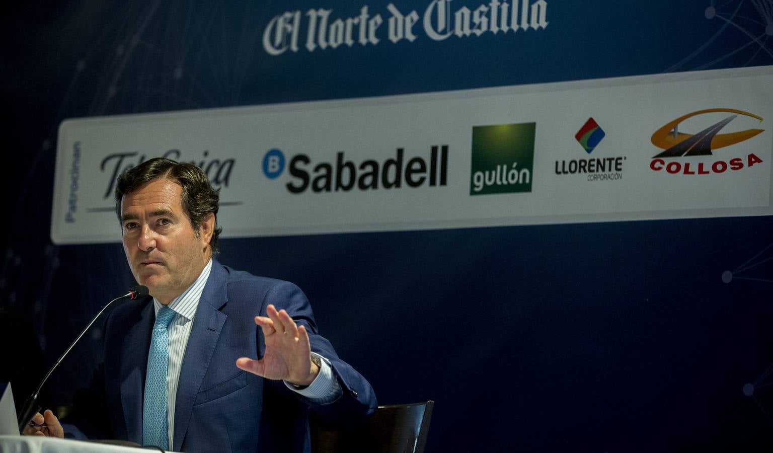 El presidente de Confederación Española de la Pequeña y Mediana Empresa (Cepyme) y candidato a la presidencia de la CEOE, ha asegurado en el foro que su gran preocupación a la hora de sumir las nuevas funciones, será «la puesta en valor de la figura del empresario, que no es emprendedor, ni autónomo. Es empresario»