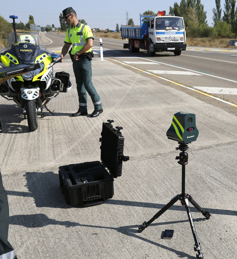 Fotos: Velolaser nuevo Radar para las carreteras Palentinas