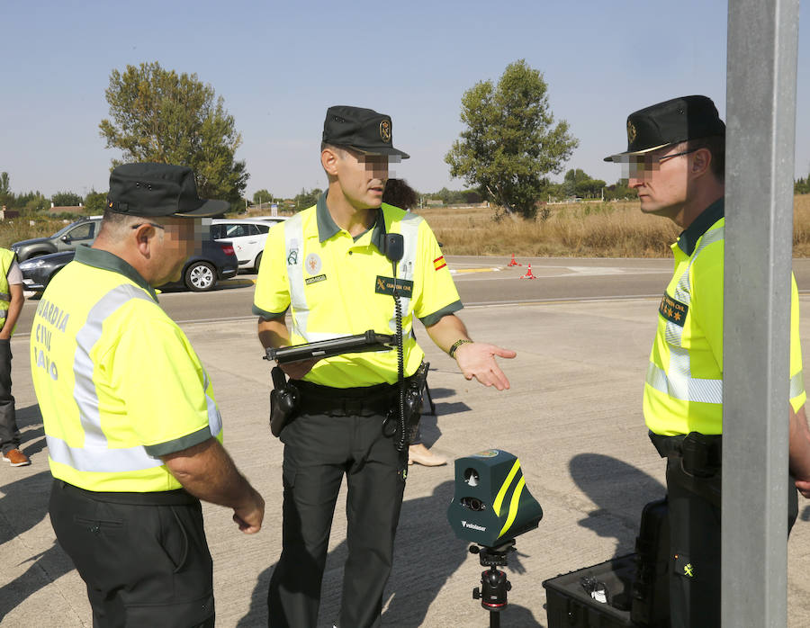 Fotos: Velolaser nuevo Radar para las carreteras Palentinas