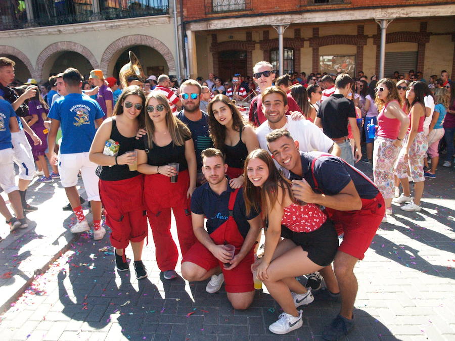 Fotos: Olmedo inicia sus fiestas con un multitudinario chupinazo