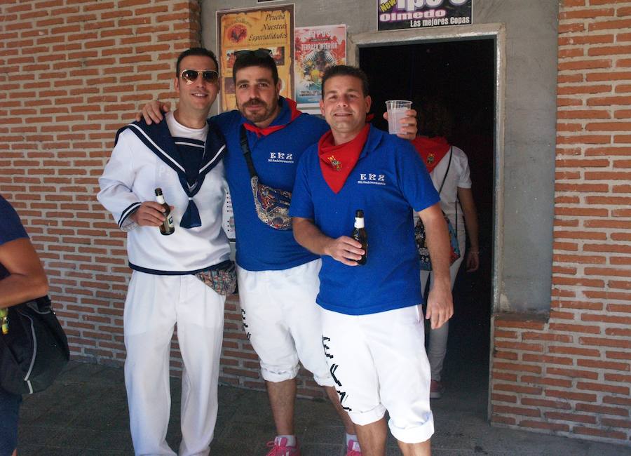 Fotos: Olmedo inicia sus fiestas con un multitudinario chupinazo