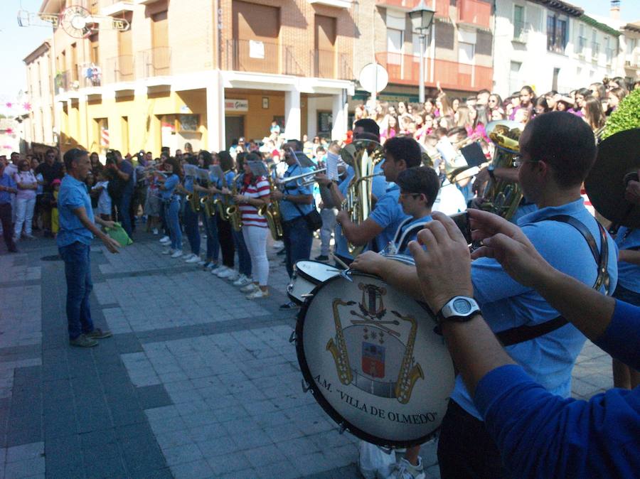 Fotos: Olmedo inicia sus fiestas con un multitudinario chupinazo