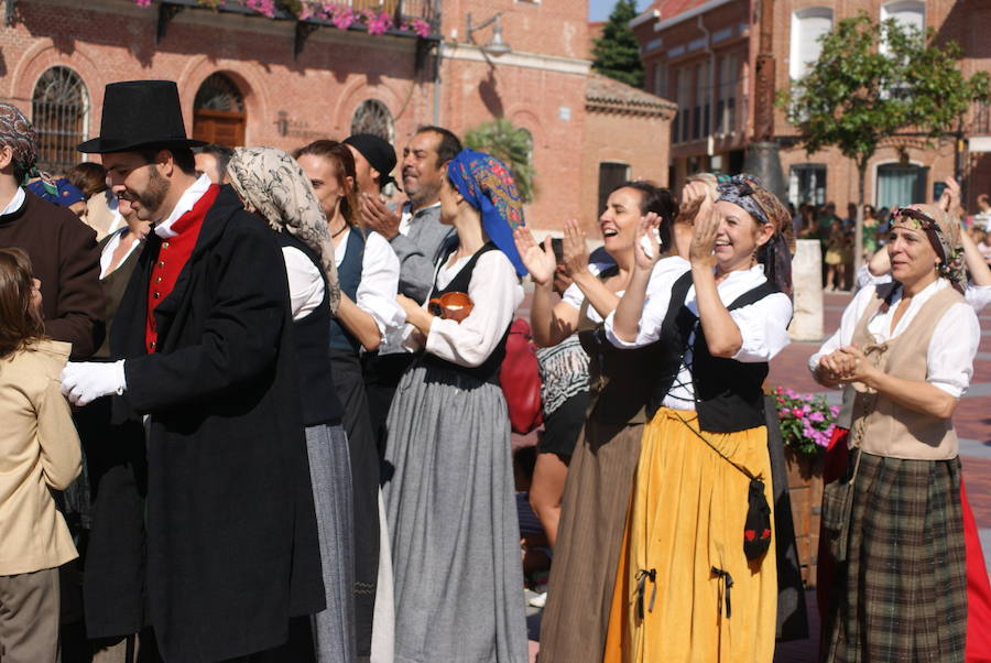 El municipio celebra paralelamente a la recreación del hecho histórico la IV Fiesta de la Vendimia y la II Feria de Oficios Artesanos en torno al vino