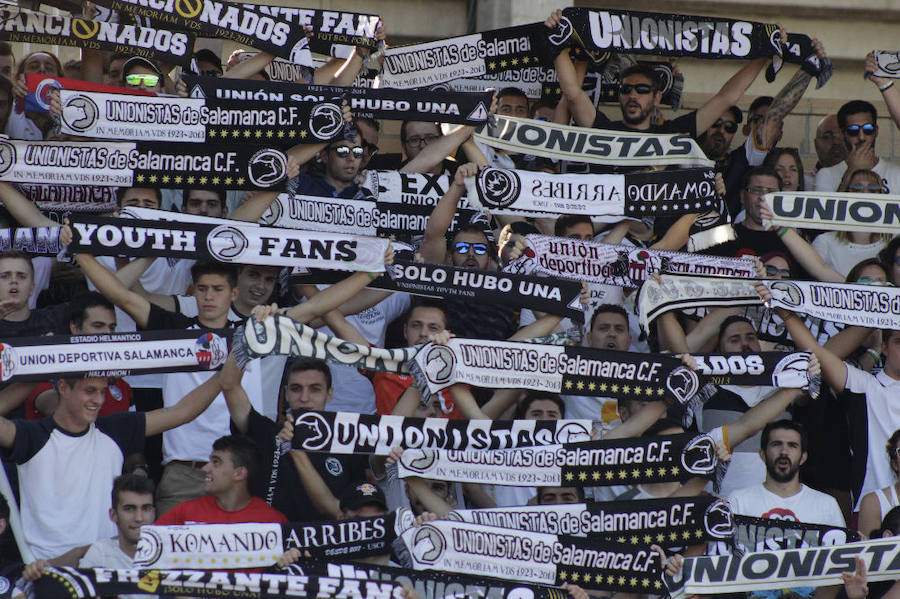 Fotos: Unionistas cae por la mínima ante la Cultural Leonesa (0-1)