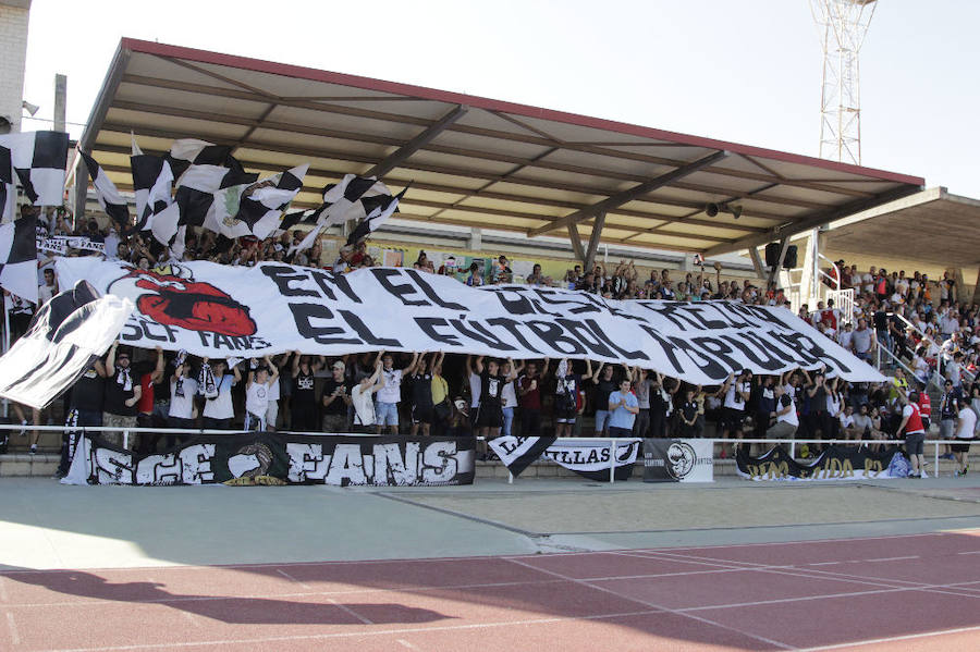 Fotos: Unionistas cae por la mínima ante la Cultural Leonesa (0-1)