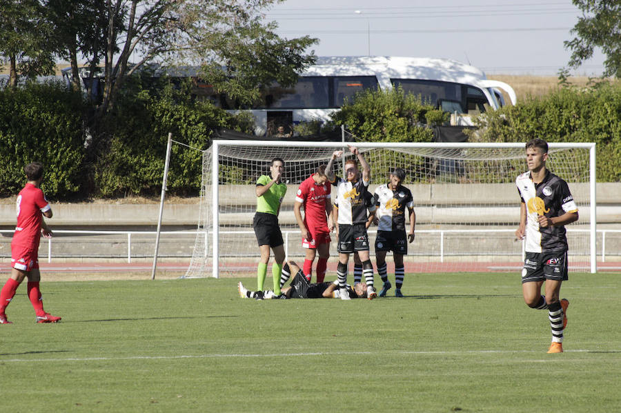 Fotos: Unionistas cae por la mínima ante la Cultural Leonesa (0-1)