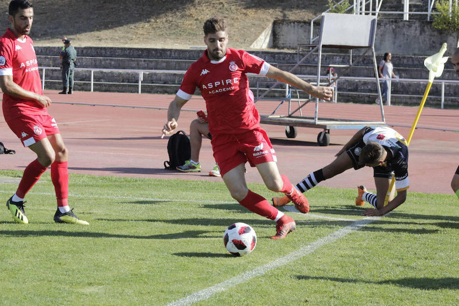 Fotos: Unionistas cae por la mínima ante la Cultural Leonesa (0-1)