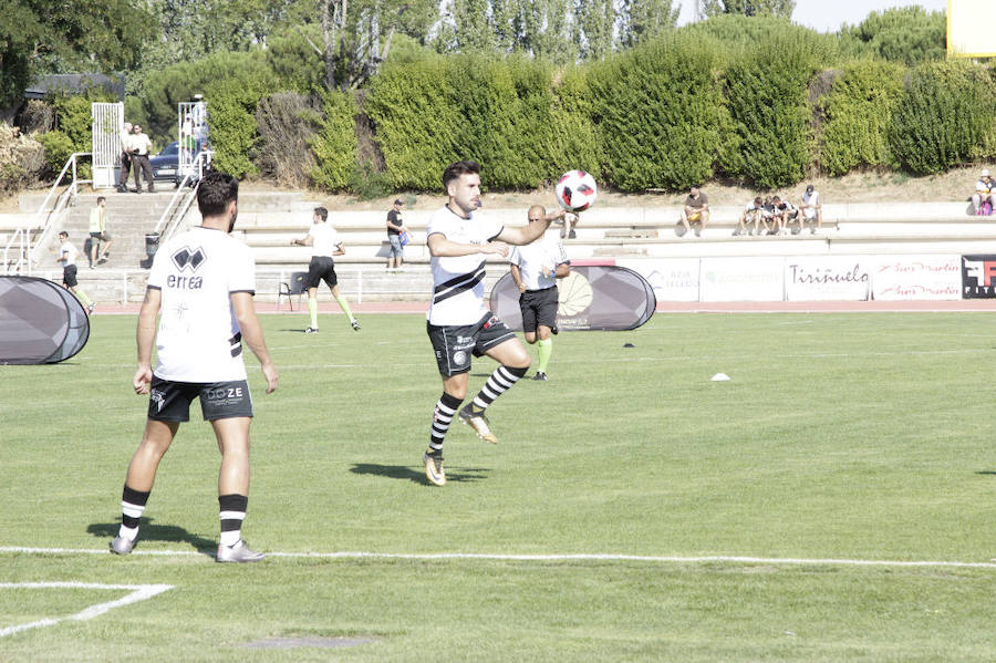 Fotos: Unionistas cae por la mínima ante la Cultural Leonesa (0-1)