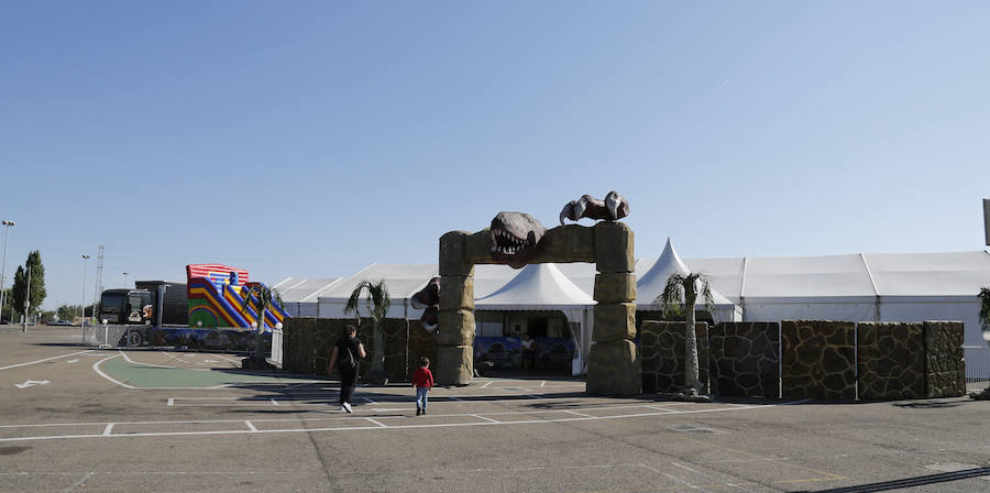 Fotos: Exposición de dinosaurios animatrónicos en el Ferial