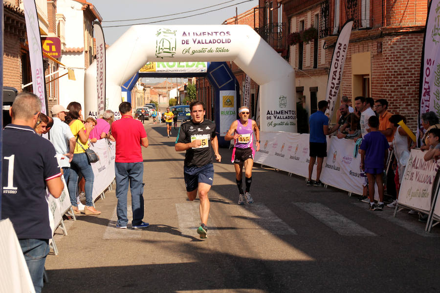 Fotos: Corriendo entre viñas en Matapozuelos