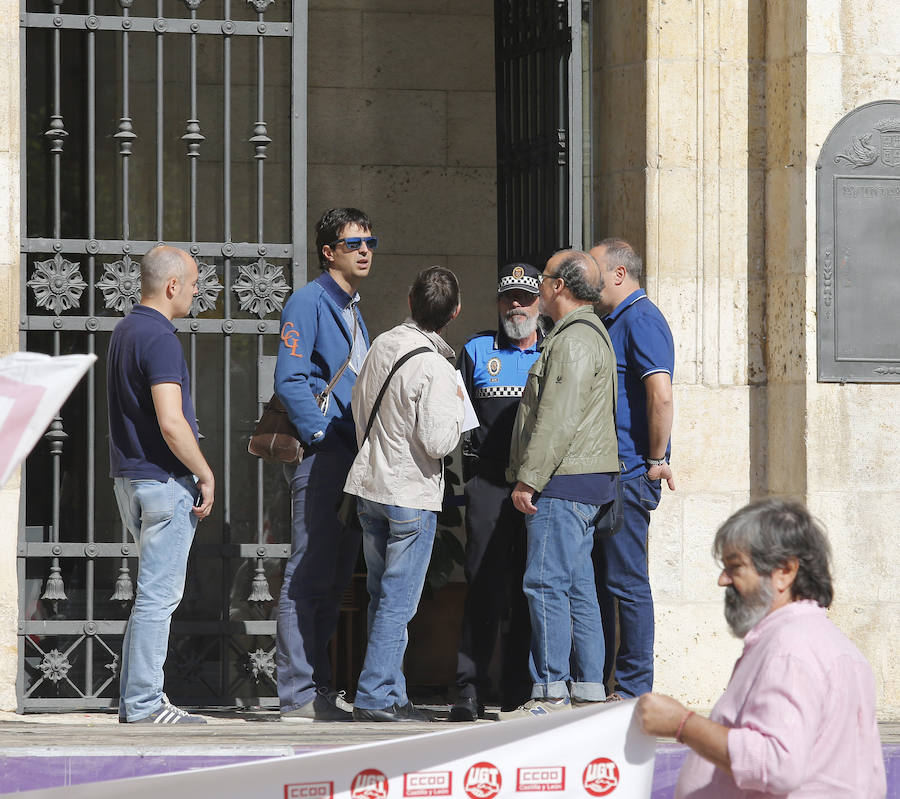 Fotos: Los pensionistas se manifiestan en Palencia