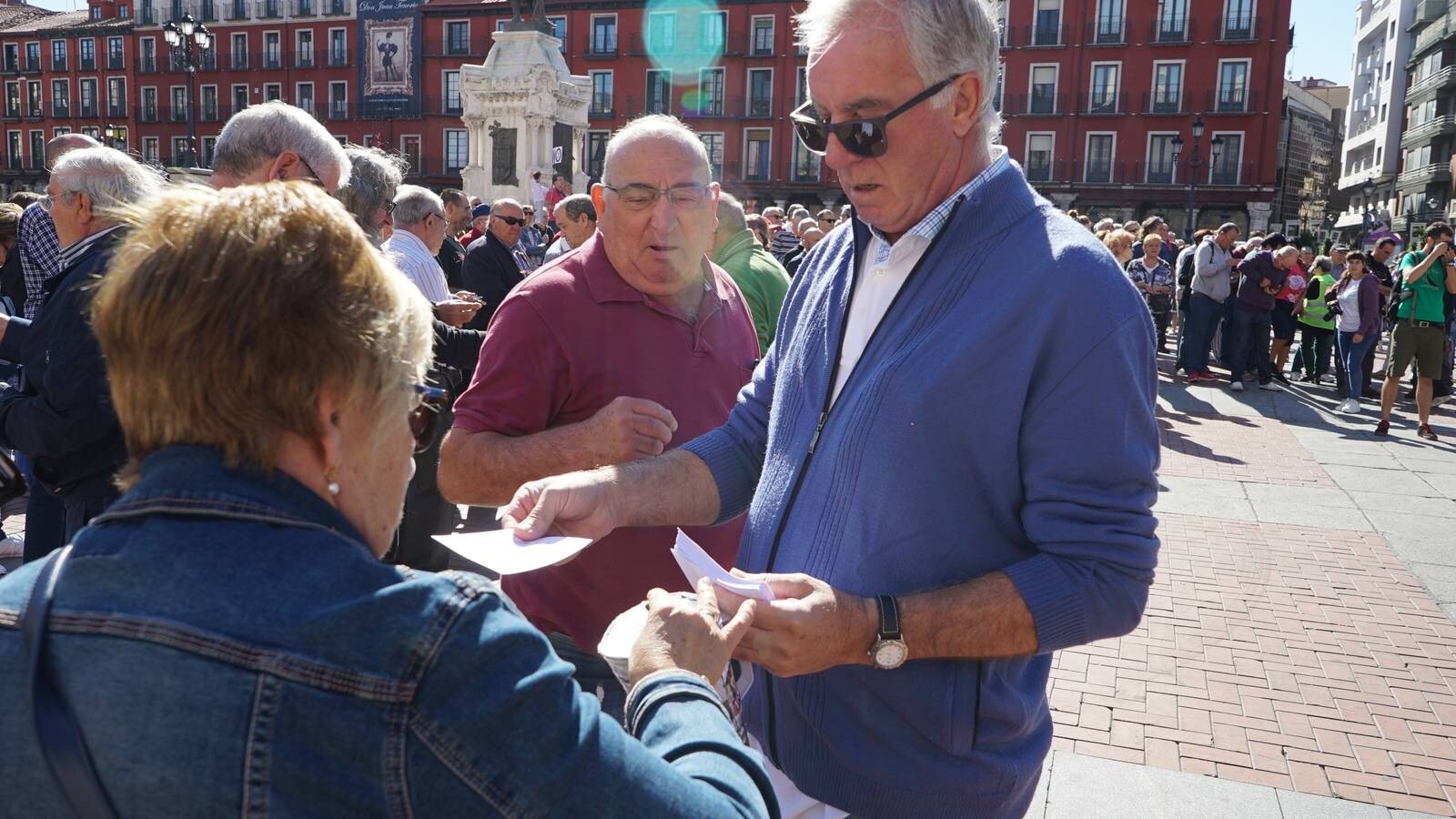 Reclaman retribuciones dignas con motivo del Día Internacional de las Personas Mayores