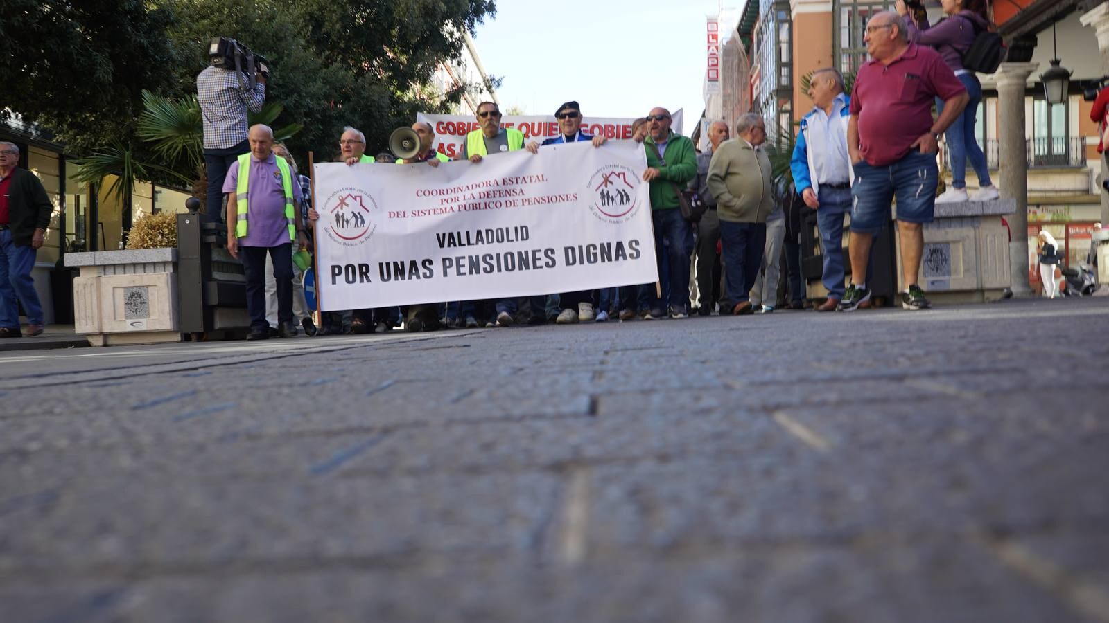 Reclaman retribuciones dignas con motivo del Día Internacional de las Personas Mayores