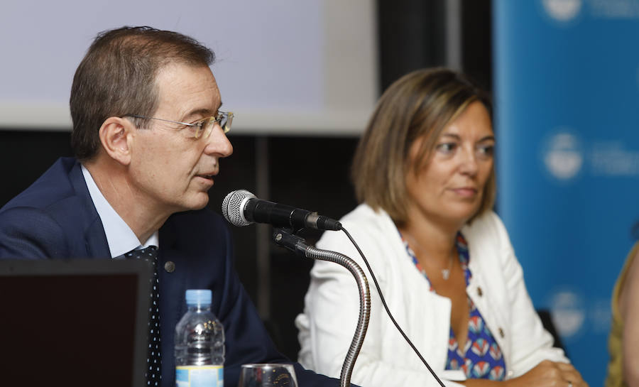 Germán Barrios, junto a la consejera. 