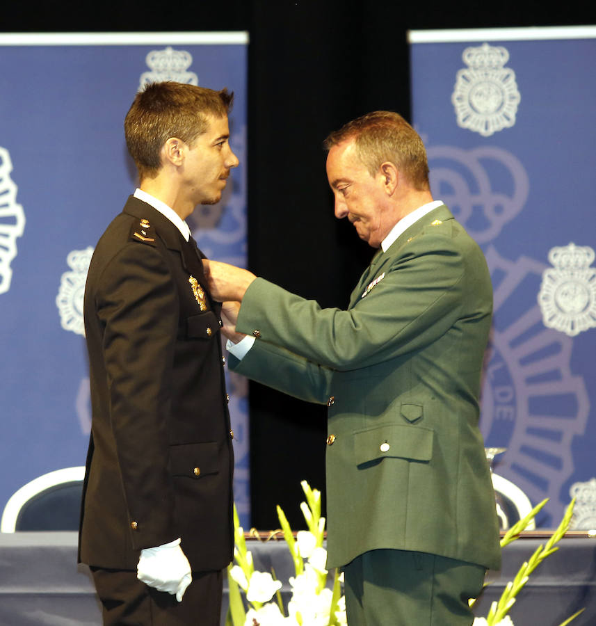 Fotos: Fiesta de los Angeles Custodios de la policia nacional en Palencia