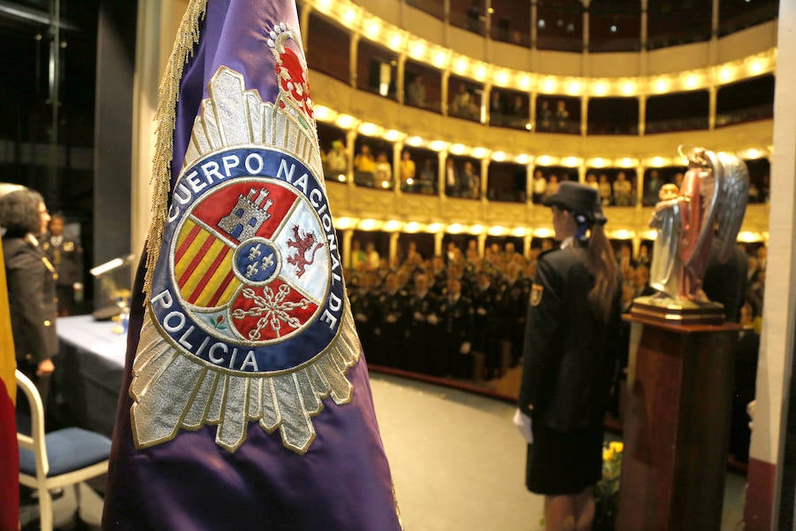 Fotos: Fiesta de los Angeles Custodios de la policia nacional en Palencia