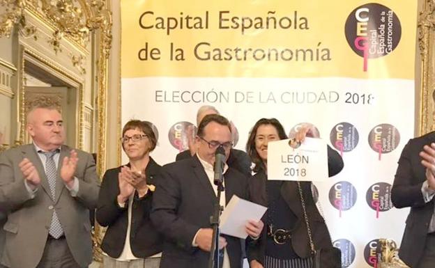 Momento del anuncio de León como Capital Gastronómica. 