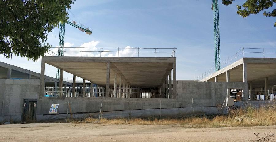 Vista parcial del edificio en construcción que albergará el Palacio de Justicia.