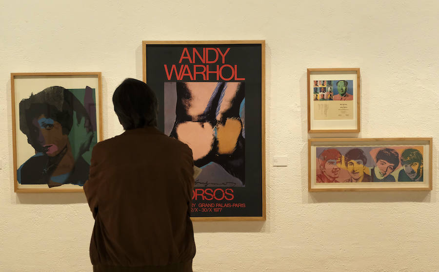 Contiene un centenar de obras de Andy Warhol, Jasper Jones, Robert Rauschenberg y Roy Lichtenstein