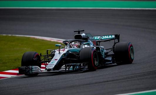 El Mercedes de Lewis Hamilton, durante la clasificación en Suzuka.