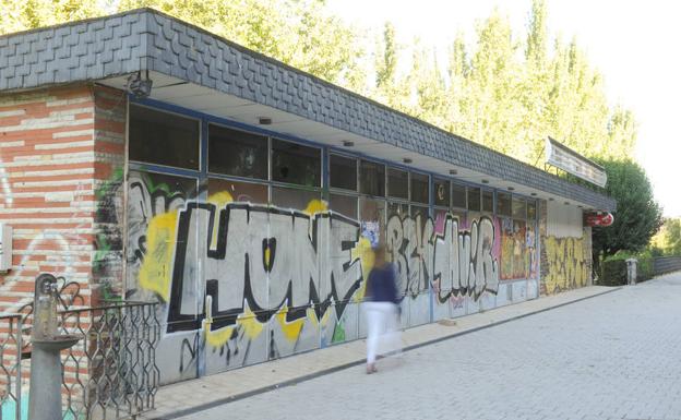 Fachada del local hostelero del Ayuntamiento en el Paseo de Las Moreras.