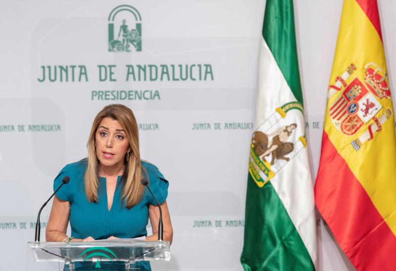 La presidenta de la Junta de Andalucía, Susana Díaz, durante su comparecencia el lunes en el Palacio de San Telmo en Sevilla, tras firmar el decreto de disolución del Parlamento autonómico. 