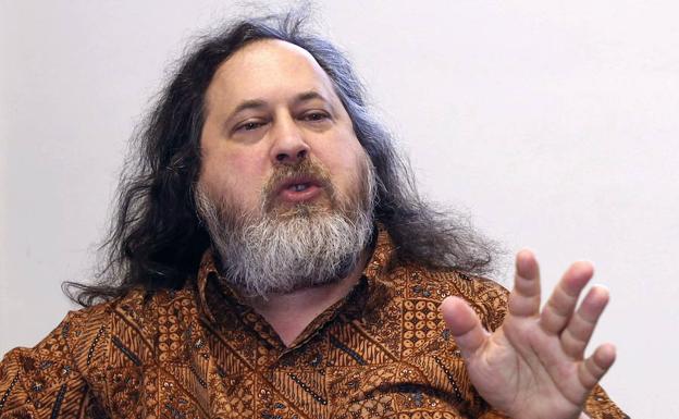 Richard Stallman, del movimiento por el software libre. 