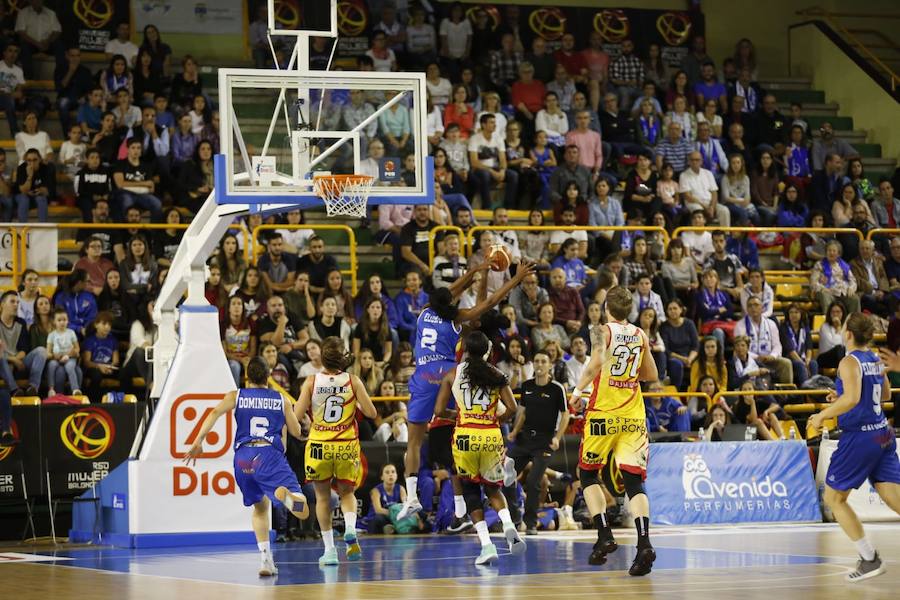 Fotos: Final de la Supercopa de España de baloncesto femenino entre Perfumerías Avenida y Girona en Salamanca