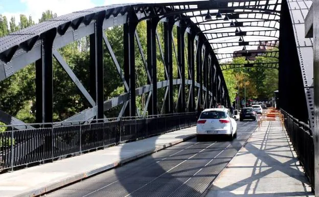 El Puente Colgante de Valladolid, ¿a favor de su peatonalización?