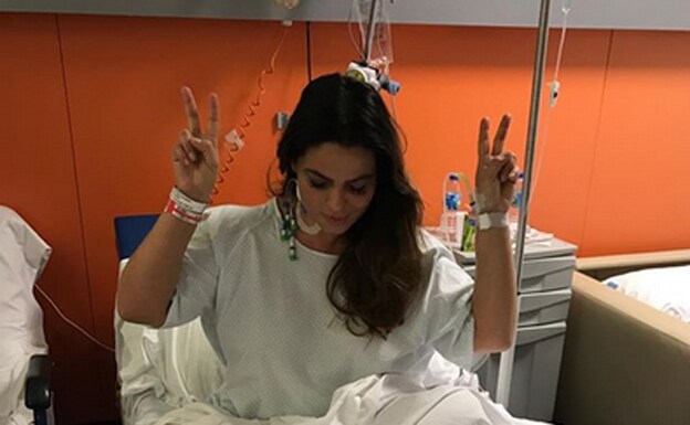 Marisa Jarda, en el hospital, tras extraerle el tumor. 