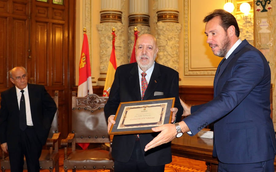 Fotos: José Delfín Val, nuevo cronista oficial de Valladolid