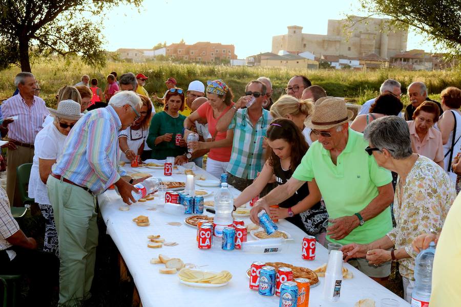 Fotos: Fuentes de Valdepero rehabilita con acierto los pilones