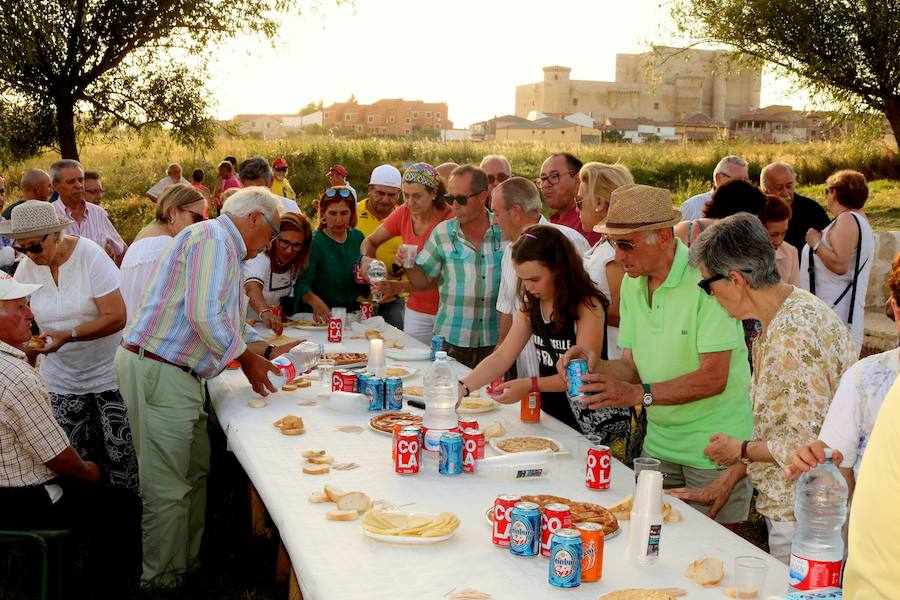 Fotos: Fuentes de Valdepero rehabilita con acierto los pilones