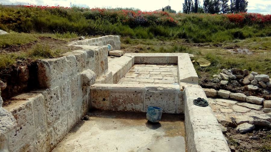 Fotos: Fuentes de Valdepero rehabilita con acierto los pilones