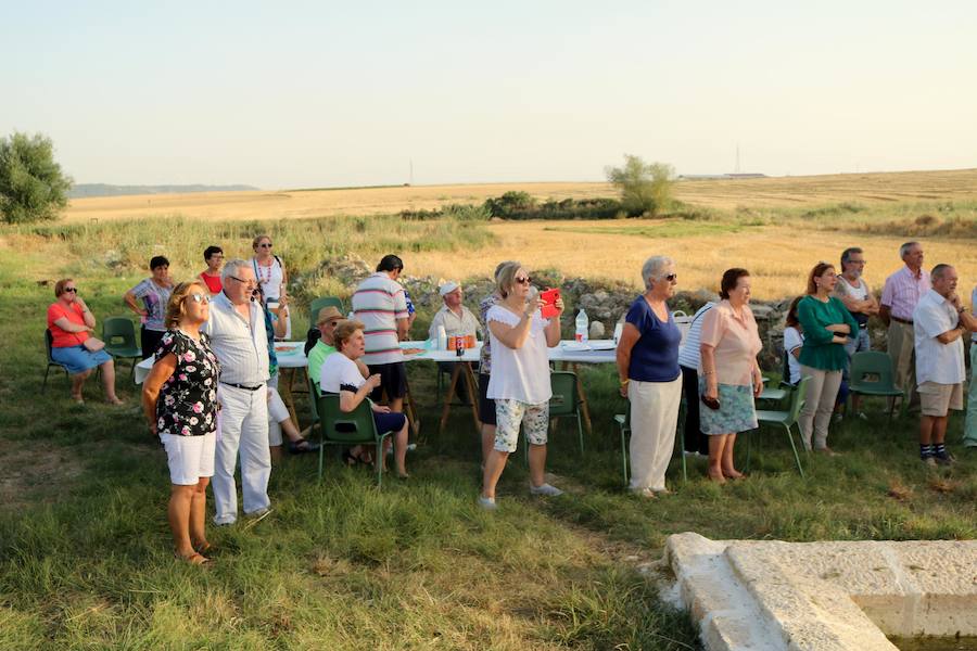 Fotos: Fuentes de Valdepero rehabilita con acierto los pilones