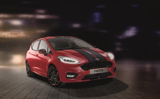 El nuevo Fiesta ST-Line Red Edition presenta un exterior Rojo Race con adhesivos en negro mate.