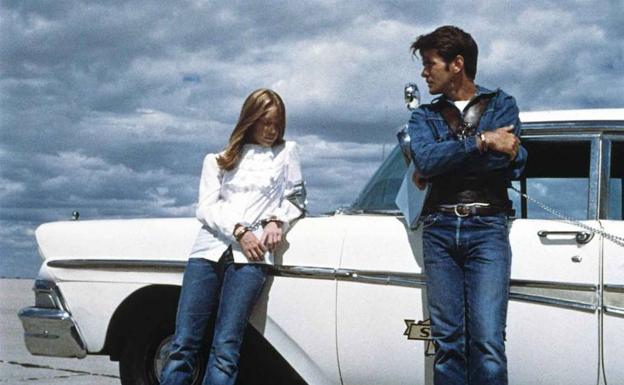 Sissy Spacek y Martin Sheen, en 'Badlands' (T. Malick, 1973).