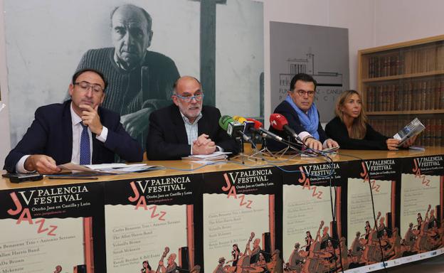 Alfonso Polanco, José Ángel Zapatero, José Rodríguez Sanz Pastor y Carmen Fernández, durante la presentación del V Festival de Jazz de Palencia. 