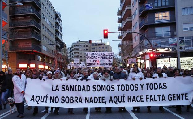 Cabecera de la última 'marea blanca' de Salamanca, celebrada el pasado mes de marzo.