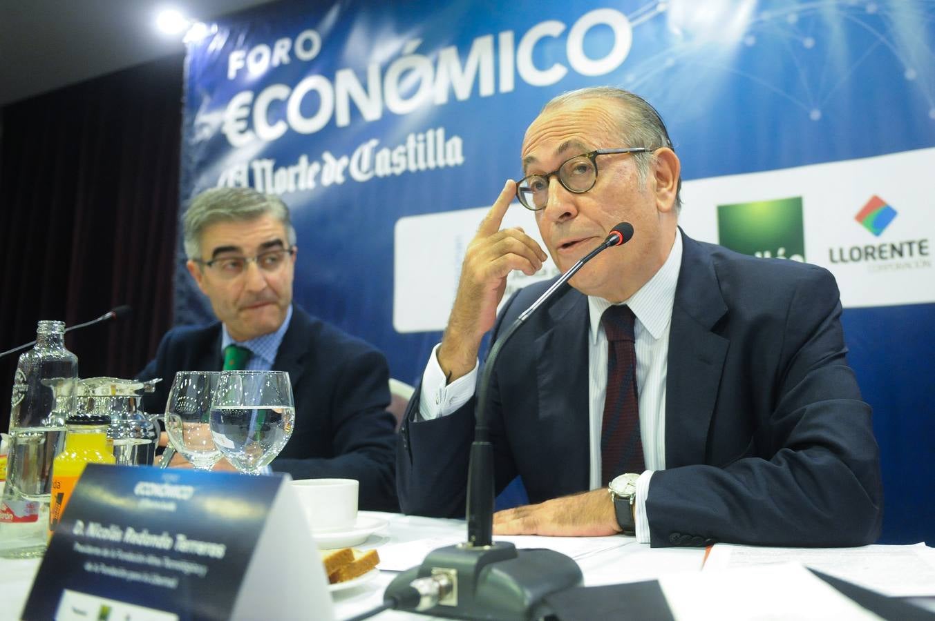 Fotos: Nicolás Redondo Terreros, en el Foro Económico de El Norte de Castilla