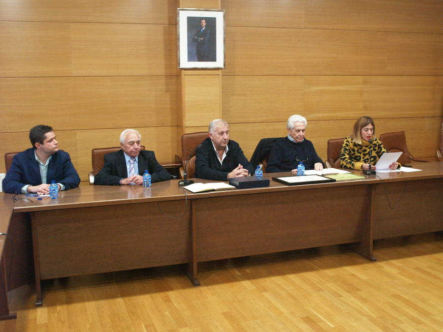 Fotos: Concesión titulo Hijo Predilecto de la Villa de Íscar a Joaquín Maldonado Macanaz