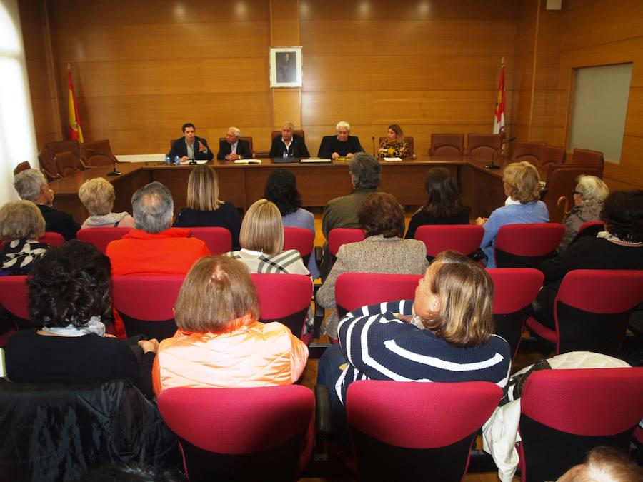 Fotos: Concesión titulo Hijo Predilecto de la Villa de Íscar a Joaquín Maldonado Macanaz