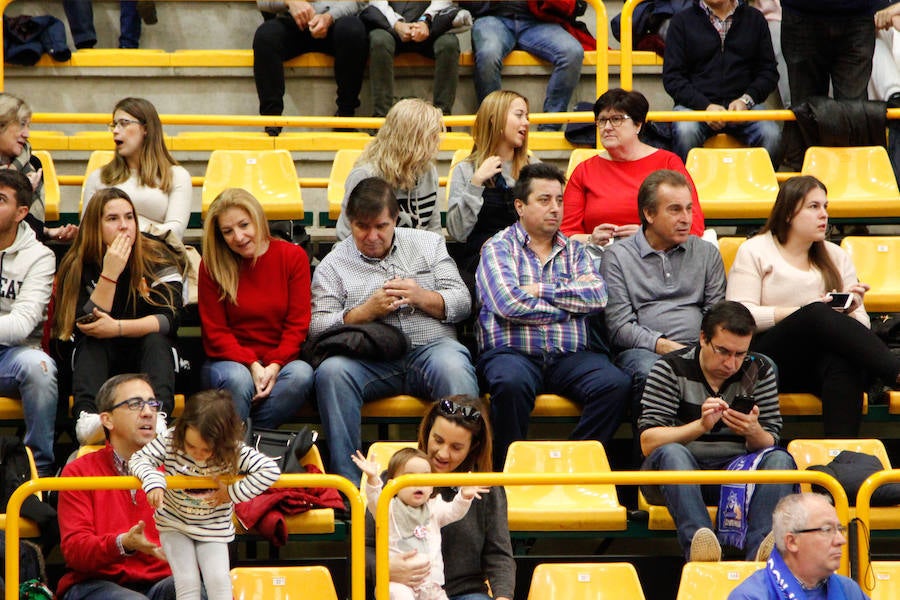 Fotos: Perfumerías Avenida se impone al Quesos El Pastor de Zamora (72-50)