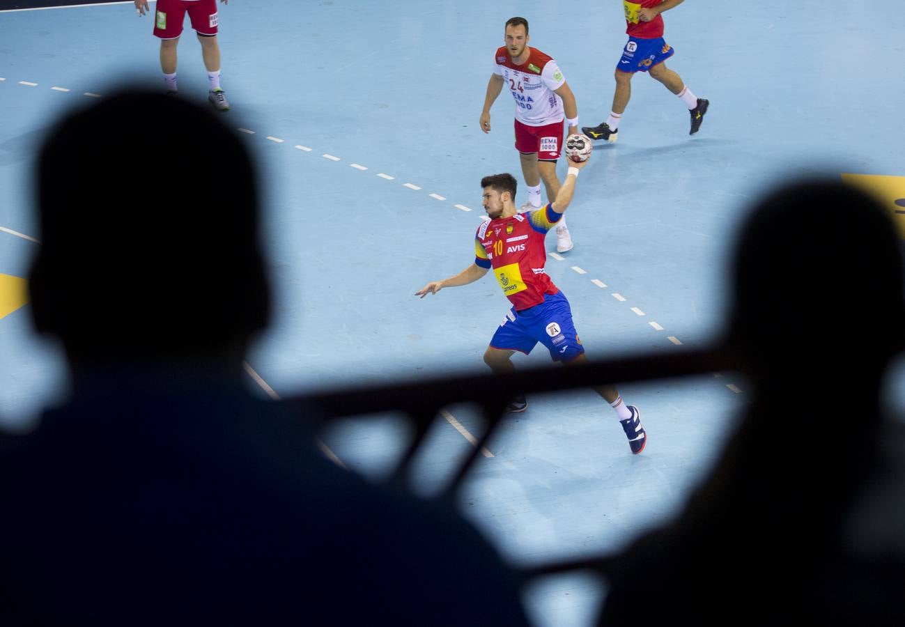 En una gran primera mitad excepcional y después supera el bache para alzarse con una merecida victoria en Huerta del Rey