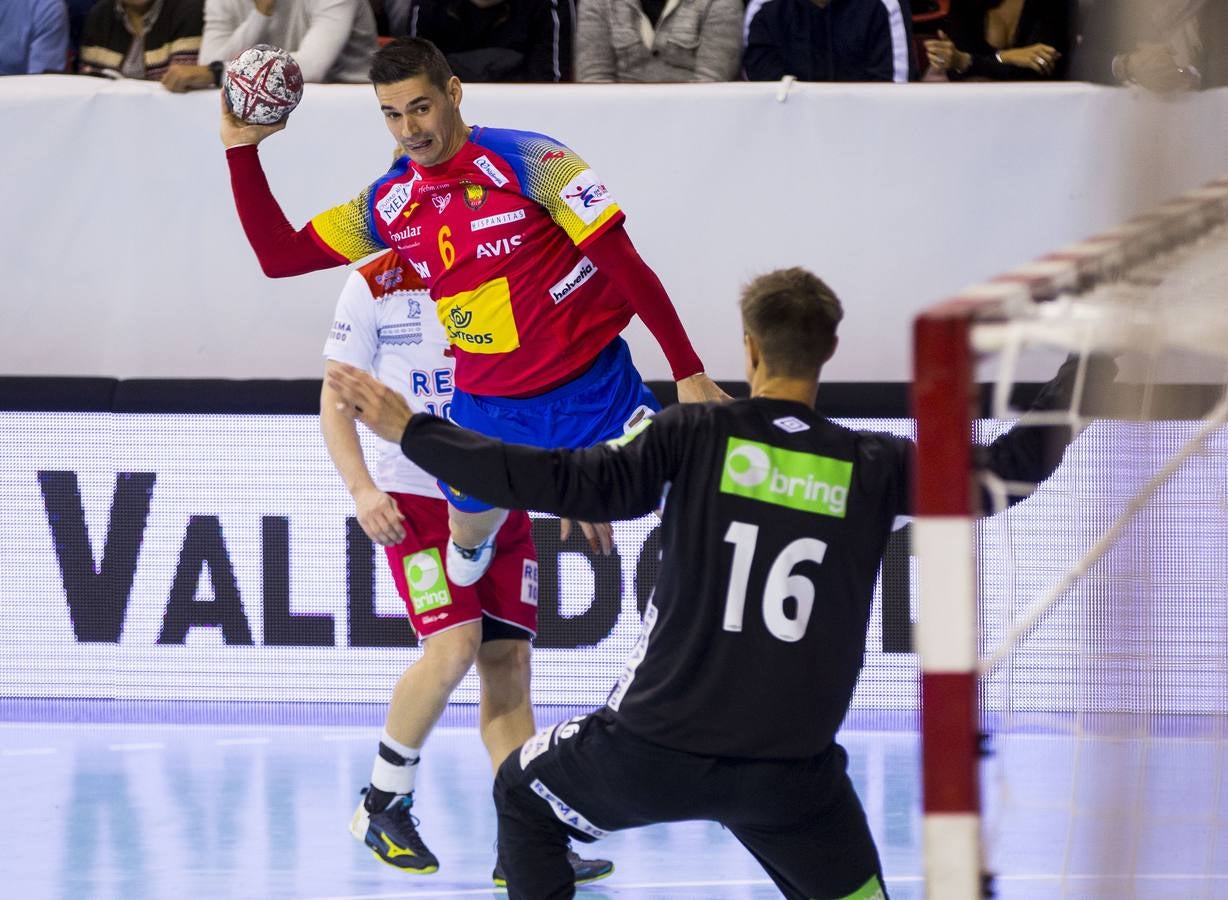 En una gran primera mitad excepcional y después supera el bache para alzarse con una merecida victoria en Huerta del Rey