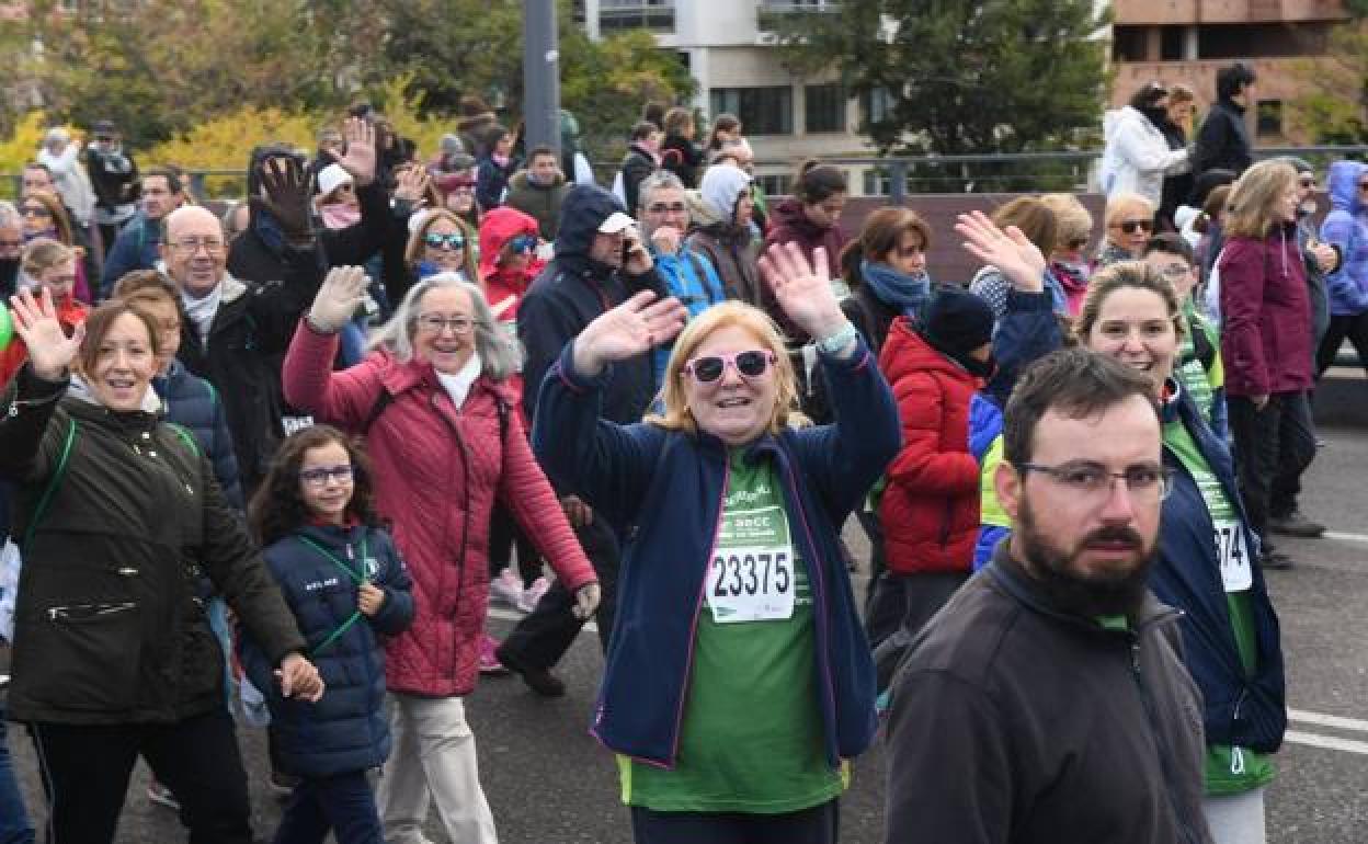 Búscate en las galerías de fotos de la Marcha contra el Cáncer de Valladolid