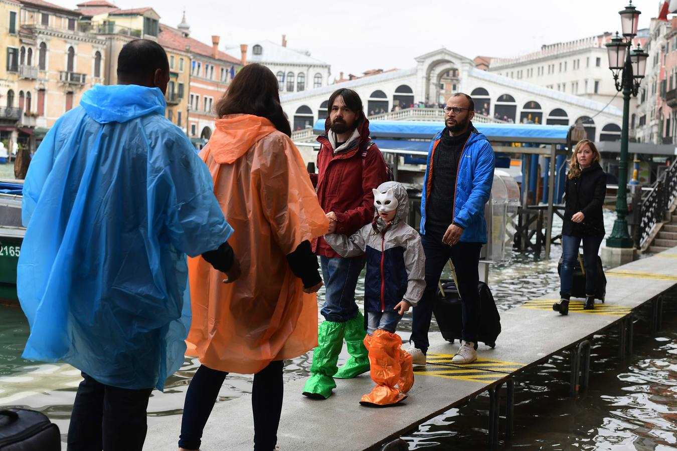 El agua alcanzó este lunes un nivel histórico en la ciudad debido al temporal que azota al país