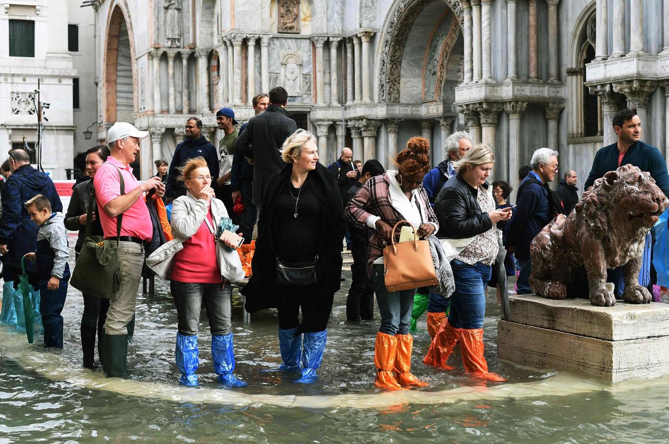 El agua alcanzó este lunes un nivel histórico en la ciudad debido al temporal que azota al país